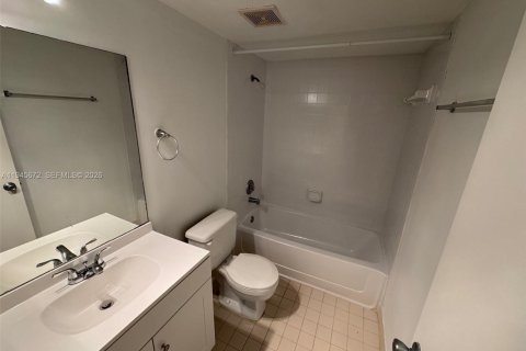 Снять в аренду кондоминиум в Санрайз, Флорида 2 спальни, 91.6м2, № 2002524 - фото 4