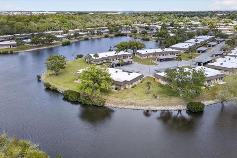 Condominio en venta en New Port Richey, Florida, 2 dormitorios, 97.55 m2 № 2099538 - foto 2