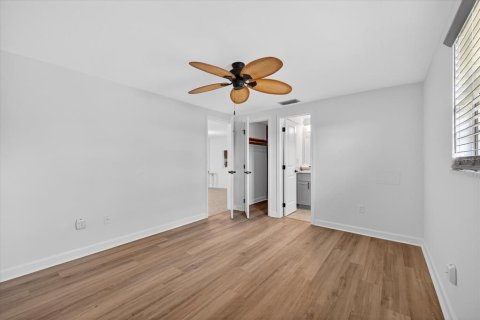 Condominio en venta en New Port Richey, Florida, 2 dormitorios, 97.55 m2 № 2099538 - foto 23