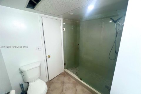 Снять в аренду кондоминиум в Окленд-Парк, Флорида 1 спальня, 70.61м2, № 2040241 - фото 8