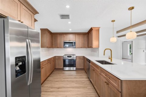 Villa ou maison à vendre à Umatilla, Floride: 2 chambres, 149.29 m2 № 2273245 - photo 3