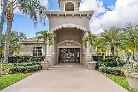 Condo in Coconut Creek, Florida, 1 bedroom № 1985155 - photo 6