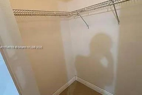 Condo in Coconut Creek, Florida, 1 bedroom № 1985155 - photo 9