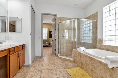 House in Tampa, Florida 5 bedrooms, 320.05 sq.m. № 1837508 - photo 27