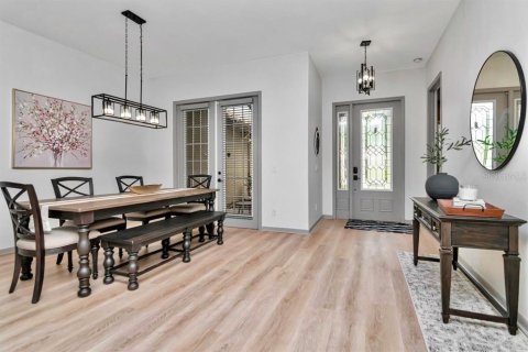 House in Tampa, Florida 5 bedrooms, 320.05 sq.m. № 1837508 - photo 7