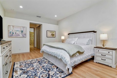 House in Tampa, Florida 5 bedrooms, 320.05 sq.m. № 1837508 - photo 26