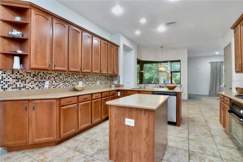 House in Tampa, Florida 5 bedrooms, 320.05 sq.m. № 1837508 - photo 19