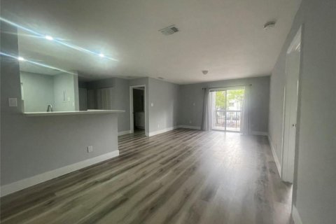 Condo in Coral Springs, Florida, 2 bedrooms  № 2083460 - photo 30