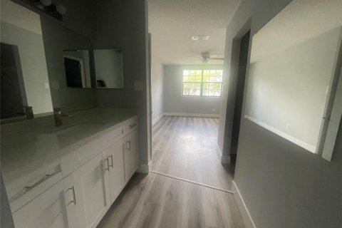 Condo in Coral Springs, Florida, 2 bedrooms  № 2083460 - photo 22