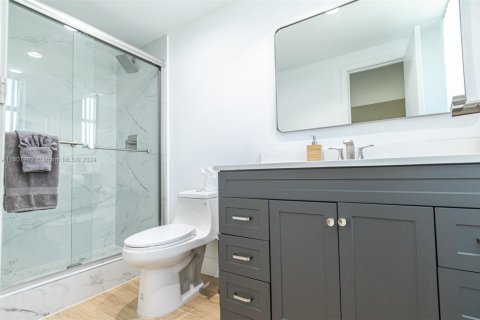 Condo in Hollywood, Florida, 2 bedrooms  № 1694564 - photo 11