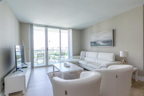 Condo in Hollywood, Florida, 2 bedrooms  № 1694564 - photo 7