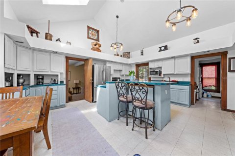 Casa en venta en Kissimmee, Florida, 4 dormitorios, 386.1 m2 № 1916001 - foto 13