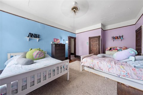 Casa en venta en Kissimmee, Florida, 4 dormitorios, 386.1 m2 № 1916001 - foto 25