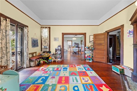 Casa en venta en Kissimmee, Florida, 4 dormitorios, 386.1 m2 № 1916001 - foto 9