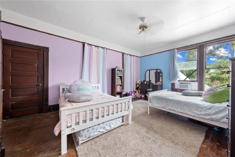 Casa en venta en Kissimmee, Florida, 4 dormitorios, 386.1 m2 № 1916001 - foto 26