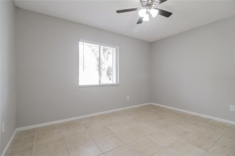 Casa en alquiler en Orlando, Florida, 4 dormitorios, 122.91 m2 № 1873221 - foto 9