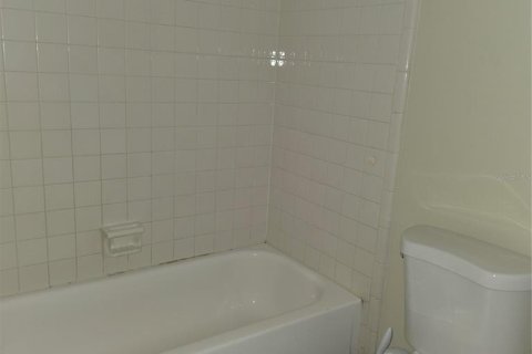Copropriété à louer à Altamonte Springs, Floride: 2 chambres, 83.33 m2 № 2148774 - photo 7