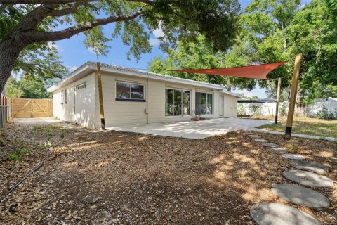 House in Gulfport, Florida 3 bedrooms, 148.74 sq.m. № 1666096 - photo 27