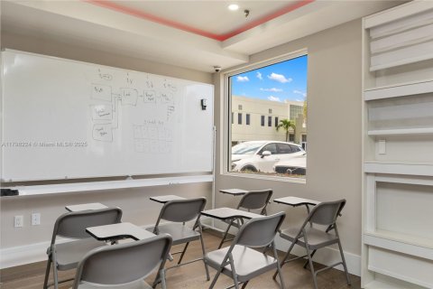 Commercial property in Boca Raton, Florida № 1875390 - photo 20
