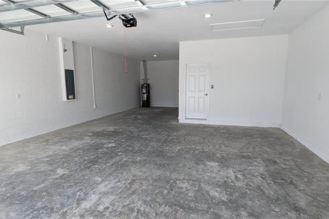 Villa ou maison à louer à Ocala, Floride: 4 chambres, 248.05 m2 № 1806598 - photo 4
