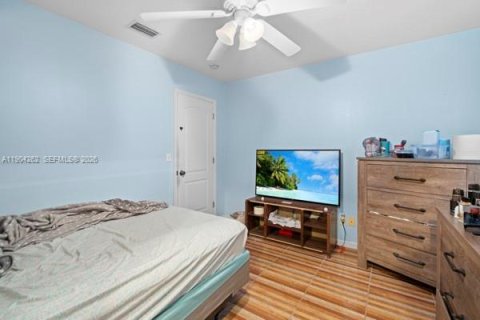 House in Port St. Lucie, Florida 5 bedrooms, 266.63 sq.m. № 1955087 - photo 19