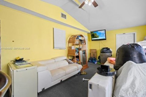 House in Port St. Lucie, Florida 5 bedrooms, 266.63 sq.m. № 1955087 - photo 20