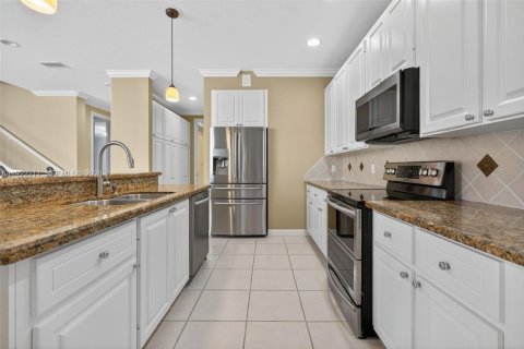 House in Jupiter, Florida 6 bedrooms, 302.68 sq.m. № 2055046 - photo 12