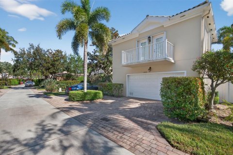 House in Jupiter, Florida 6 bedrooms, 302.68 sq.m. № 2055046 - photo 28