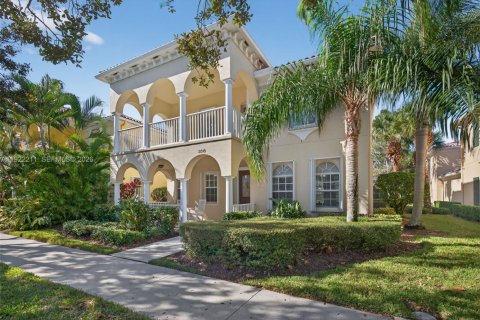 House in Jupiter, Florida 6 bedrooms, 302.68 sq.m. № 2055046 - photo 2