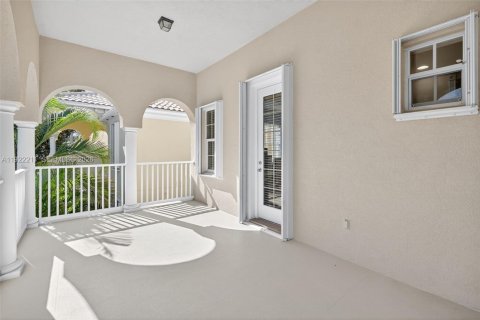 House in Jupiter, Florida 6 bedrooms, 302.68 sq.m. № 2055046 - photo 21