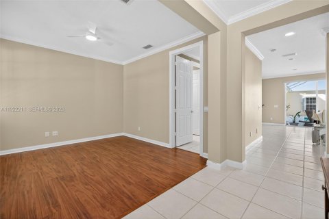 House in Jupiter, Florida 6 bedrooms, 302.68 sq.m. № 2055046 - photo 6