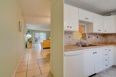 Condominio en venta en Coconut Creek, Florida, 2 dormitorios, 107.4 m2 № 2250493 - foto 4