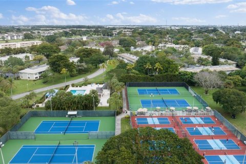 Condominio en venta en Coconut Creek, Florida, 2 dormitorios, 107.4 m2 № 2250493 - foto 15