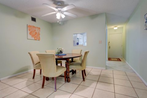 Condominio en venta en Coconut Creek, Florida, 2 dormitorios, 107.4 m2 № 2250493 - foto 5