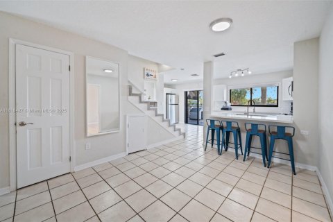 Casa en venta en Cutler Bay, Florida, 4 dormitorios, 167.97 m2 № 1775842 - foto 12