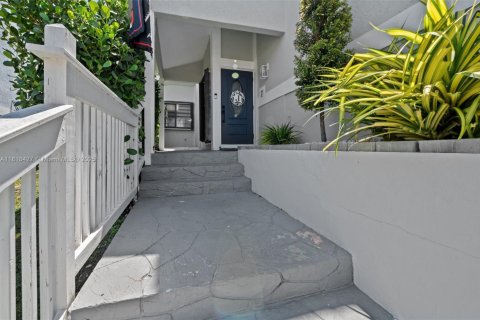 Casa en venta en Cutler Bay, Florida, 4 dormitorios, 167.97 m2 № 1775842 - foto 6