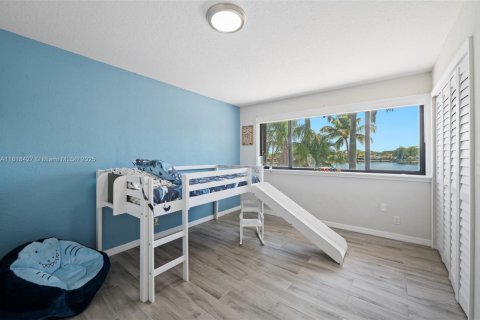 Casa en venta en Cutler Bay, Florida, 4 dormitorios, 167.97 m2 № 1775842 - foto 21