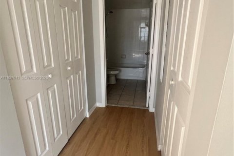 Condominio en alquiler en Fort Lauderdale, Florida, 2 dormitorios, 97.92 m2 № 1994901 - foto 14