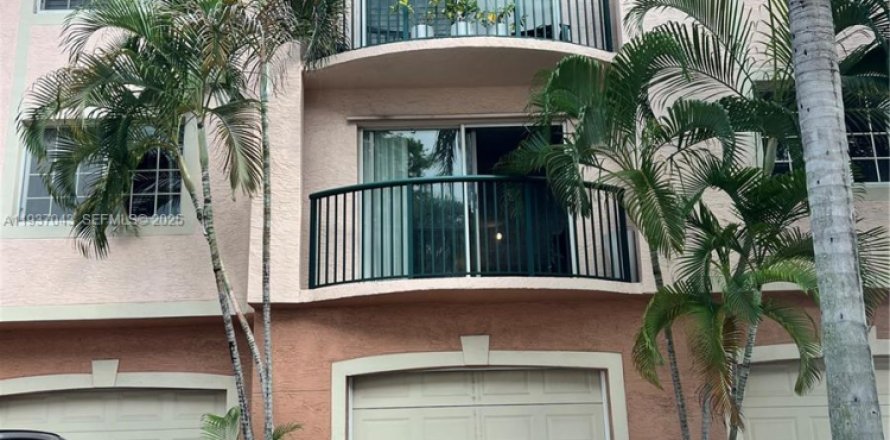 Condo in Fort Lauderdale, Florida, 2 bedrooms  № 1994901