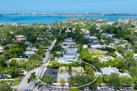 Condominio en venta en Sarasota, Florida, 2 dormitorios, 69.03 m2 № 2235568 - foto 19