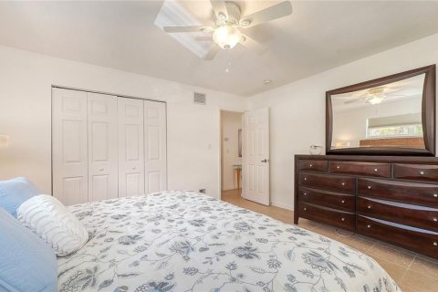 Condominio en venta en Sarasota, Florida, 2 dormitorios, 69.03 m2 № 2235568 - foto 12