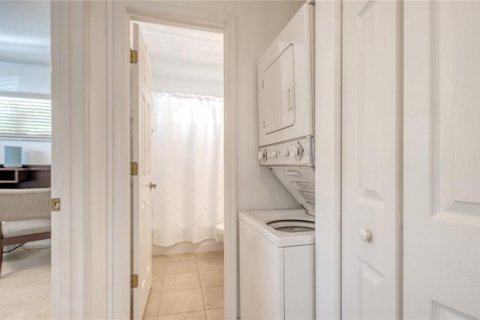 Condominio en venta en Sarasota, Florida, 2 dormitorios, 69.03 m2 № 2235568 - foto 14