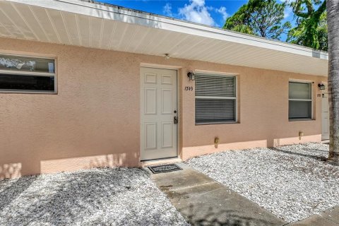 Condominio en venta en Sarasota, Florida, 2 dormitorios, 69.03 m2 № 2235568 - foto 2