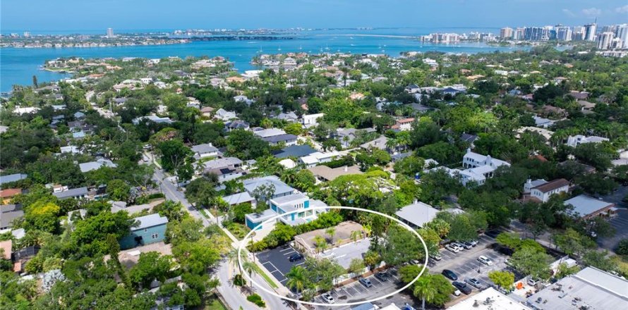 Condominio en Sarasota, Florida, 2 dormitorios № 2235568