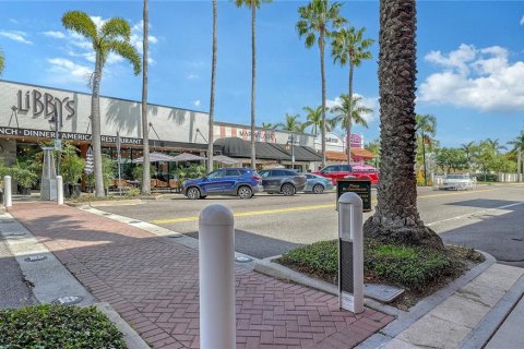 Condominio en venta en Sarasota, Florida, 2 dormitorios, 69.03 m2 № 2235568 - foto 23