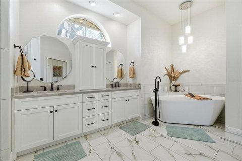 Casa en venta en Lakeland, Florida, 4 dormitorios, 257.53 m2 № 2155460 - foto 15