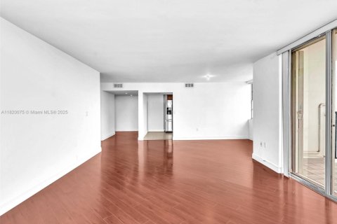 Condominio en alquiler en Aventura, Florida, 2 dormitorios, 117.8 m2 № 1937445 - foto 14