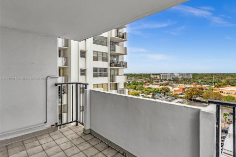 Condominio en alquiler en Aventura, Florida, 2 dormitorios, 117.8 m2 № 1937445 - foto 18
