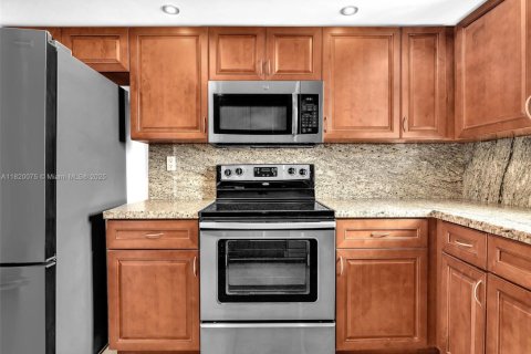 Condominio en alquiler en Aventura, Florida, 2 dormitorios, 117.8 m2 № 1937445 - foto 27