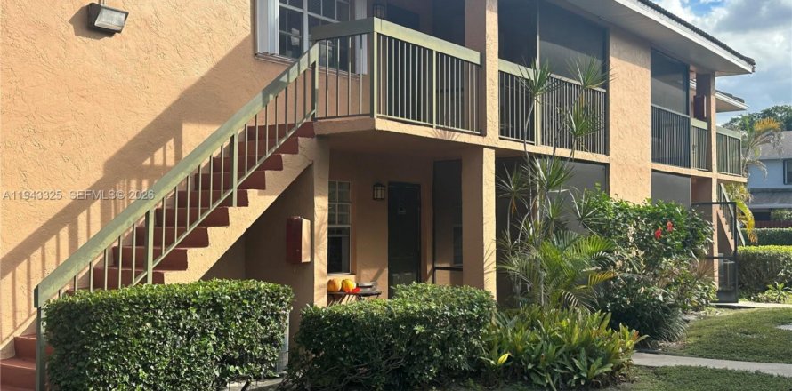 Condo à Pembroke Pines, Floride, 2 chambres  № 1999569